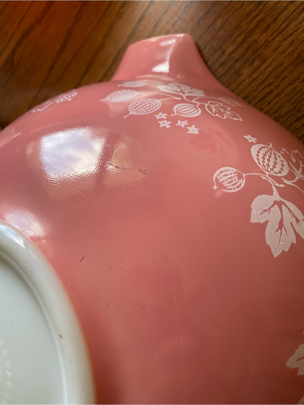 Vintage Pyrex mixing bowls are in the iconic Pink Gooseberry pattern. - Picture 10 of 14